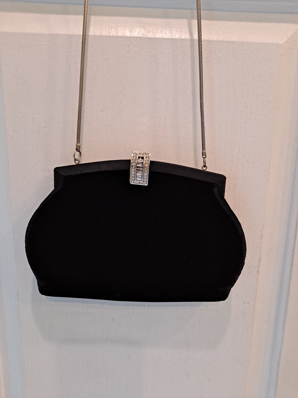 Hillard & Hanson 90s Black Velvet Evening Crossbody Clutch W/Rhinestone Clasp